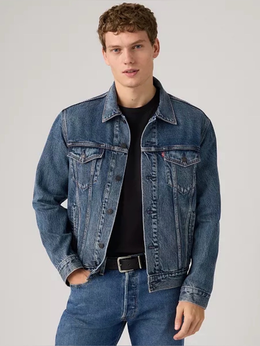 Vintage Levi’s Trucker Denim Jacket | Unisex | Men’s S / Women’s M–L